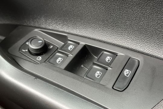 Volkswagen Polo Photo autoimg-59263fb496150ad99f9a5515aa106faea7115f5b.jpg
