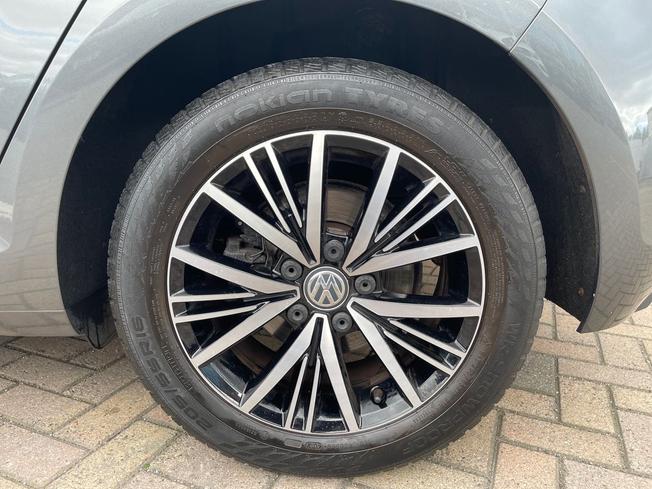 Volkswagen Golf Photo 38