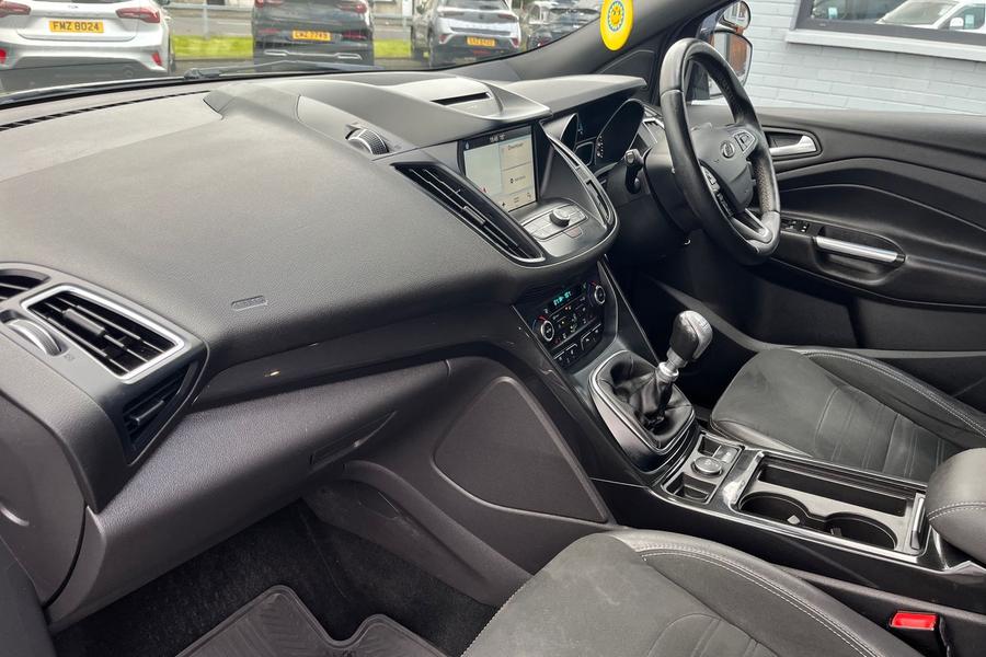 Ford KUGA Photo autoimg-5929b4c87ba3ef42f2f9036cc0010daf55a2f6fa.jpg