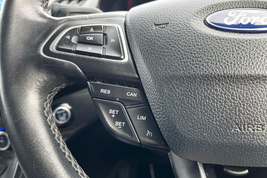 Ford KUGA Photo autoimg-592c236f011308ce0ee936a9815458c1717b478e.jpg
