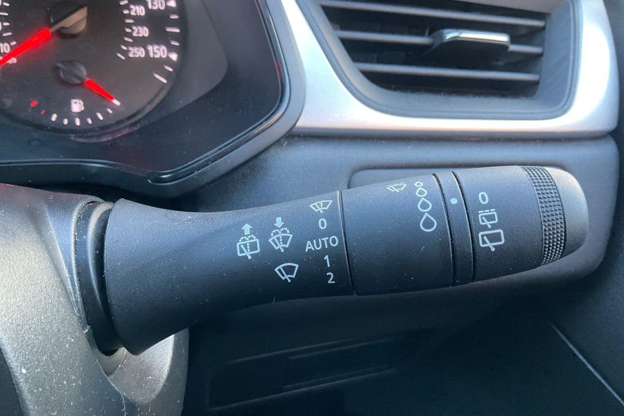 Renault Captur Photo autoimg-592e323423d3efd88981bf0daddd40f387c4e6af.jpg