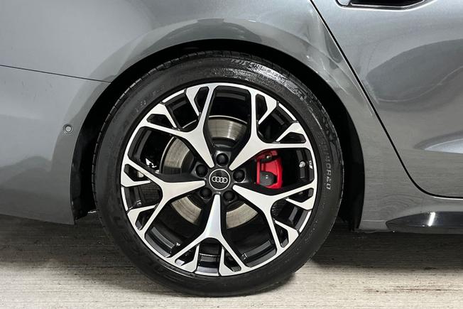 Audi A6 Saloon Photo 5