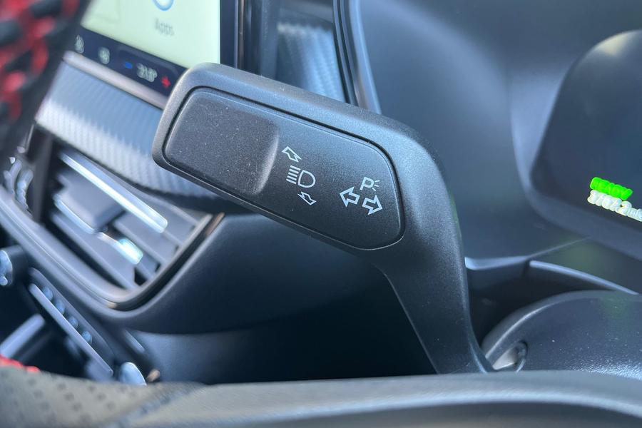 Ford Kuga Photo autoimg-592fec22904cb78eb0b2c741f504be8a02bac8fa.jpg