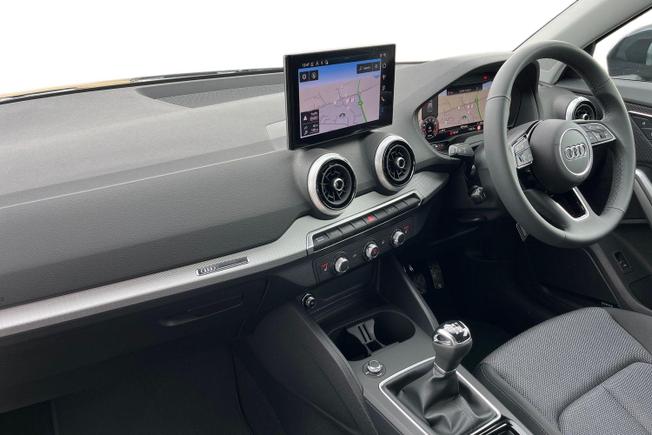 AUDI Q2 Photo 2