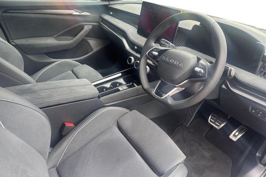 Skoda Superb Photo autoimg-593720f0ae111ac87ba9961f64f25e88b616fc52.jpg