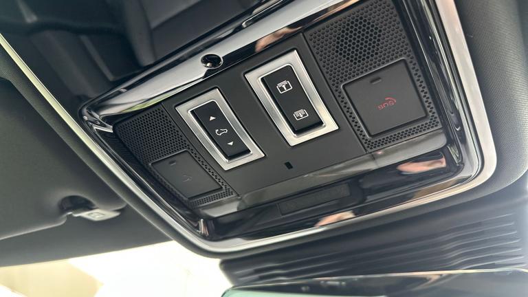 Used Land Rover Range Rover Velar GX74TLV 23