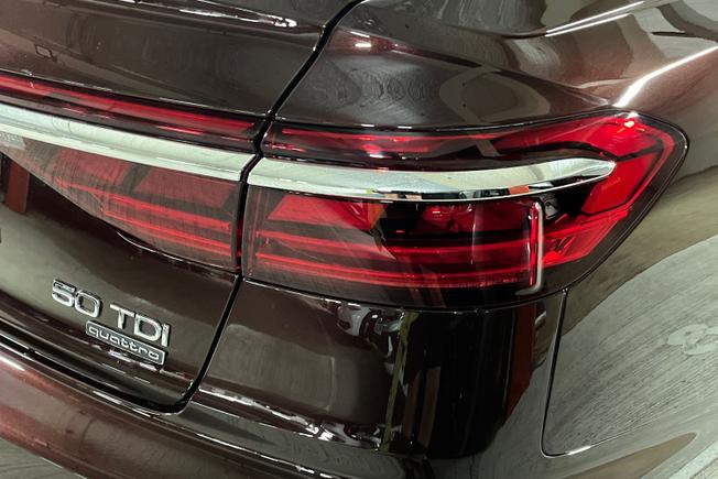 Audi A8 Photo 18