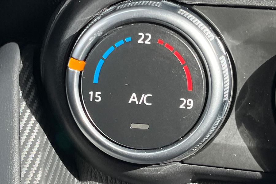 Mazda Mazda2 Photo autoimg-593a4eeee57c01ebcc6f8c9a4fc4a59a45baf4a2.jpg