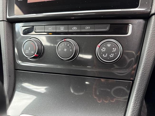 Volkswagen Golf Photo 33