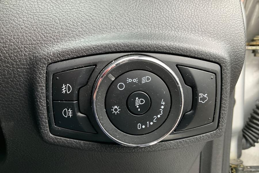 Ford KA+ Photo autoimg-593f49c6782c0b8fbdb6af19872571ec8d11d791.jpg