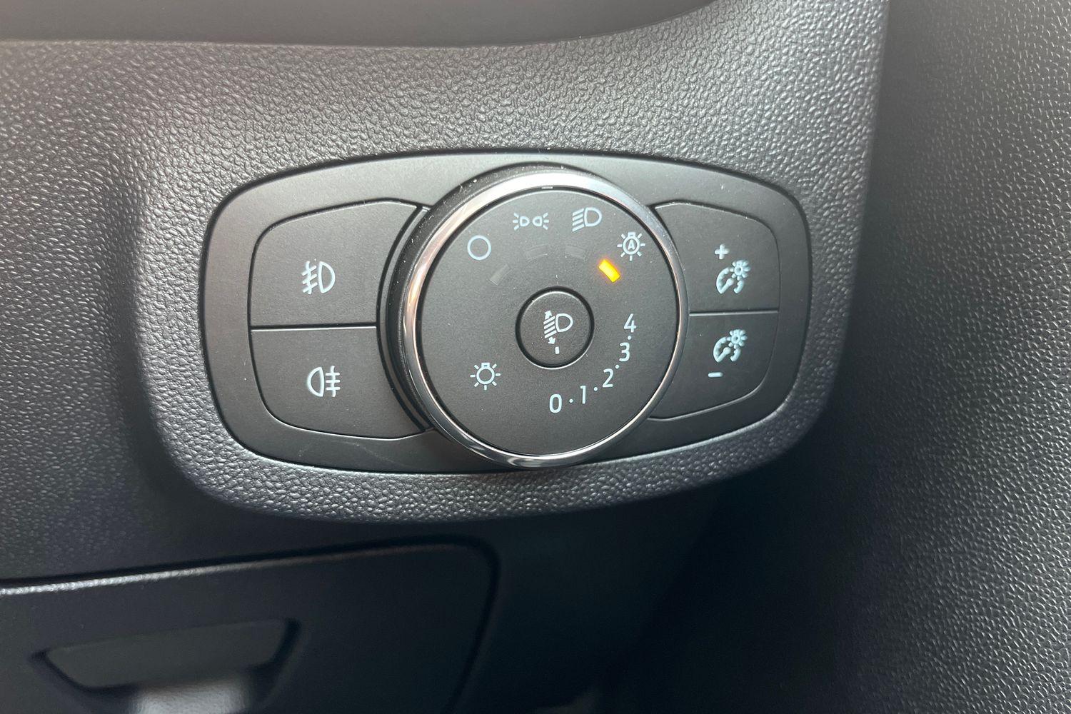 Ford FIESTA Photo 22