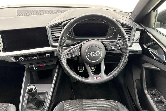 AUDI A1 Photo 11