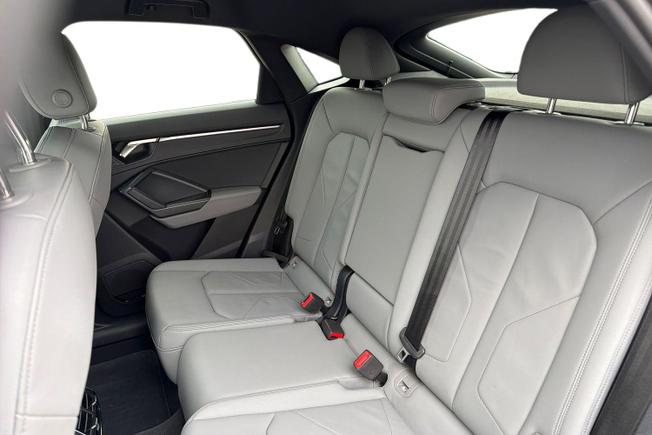 Audi Q3 Photo 9