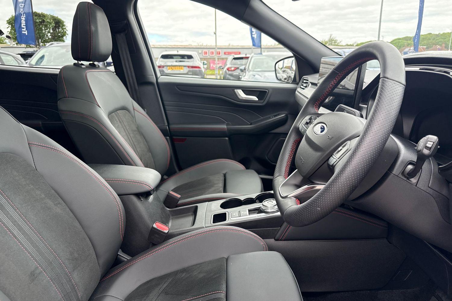 Ford KUGA Photo 16