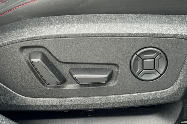 AUDI RS3 Photo 27