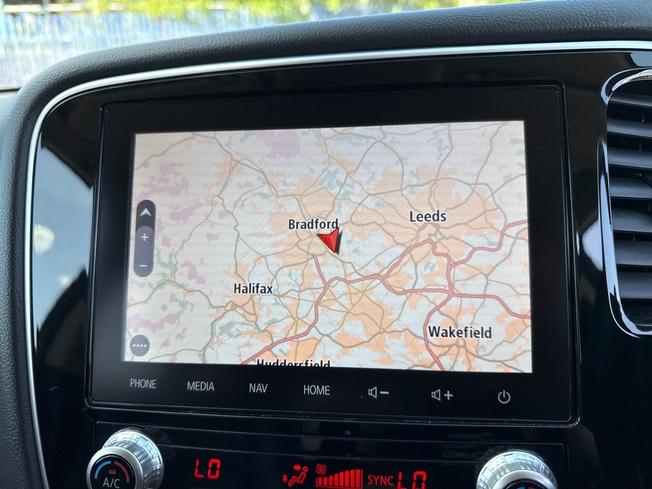 MITSUBISHI Outlander Photo 41