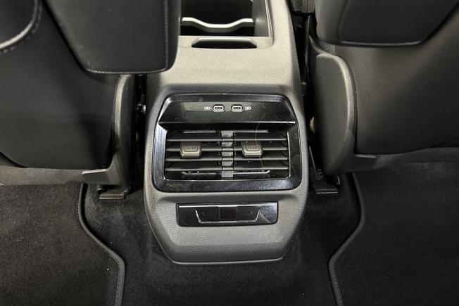 VOLKSWAGEN Id.5 Photo 30
