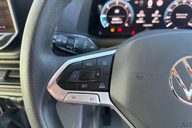 VOLKSWAGEN Crafter Photo 16