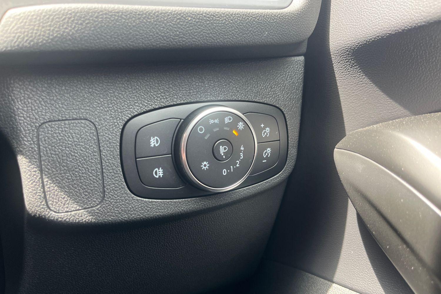Ford FOCUS Photo 38