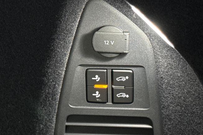 VOLKSWAGEN Touareg Photo 31