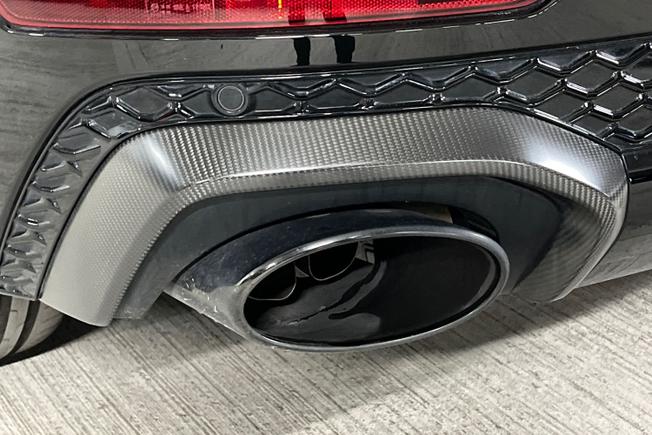 AUDI Rsq8 Photo 33