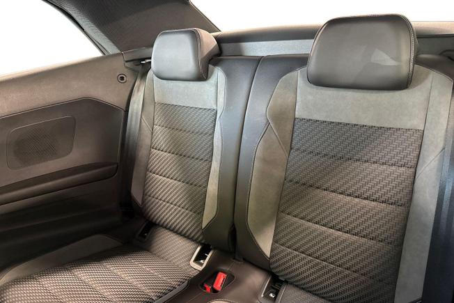 VOLKSWAGEN T-Roc Photo 9