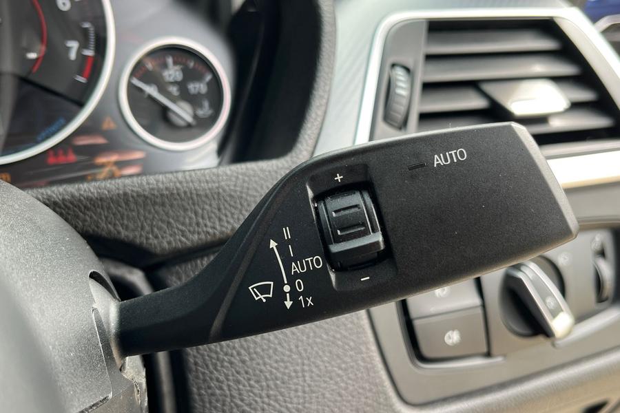 BMW 3 Series Photo autoimg-5961b395e856c48165a870b535e138dd20586519.jpg