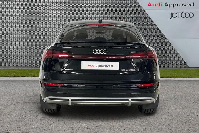 AUDI e-tron Photo 7