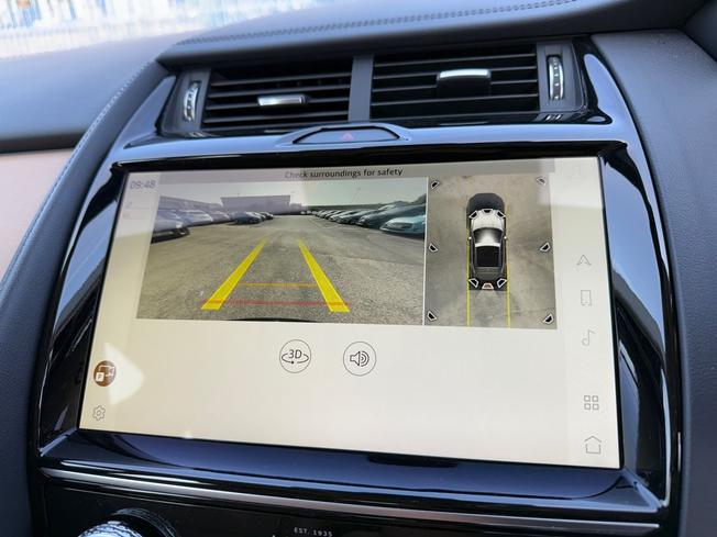 JAGUAR E-Pace Photo 39