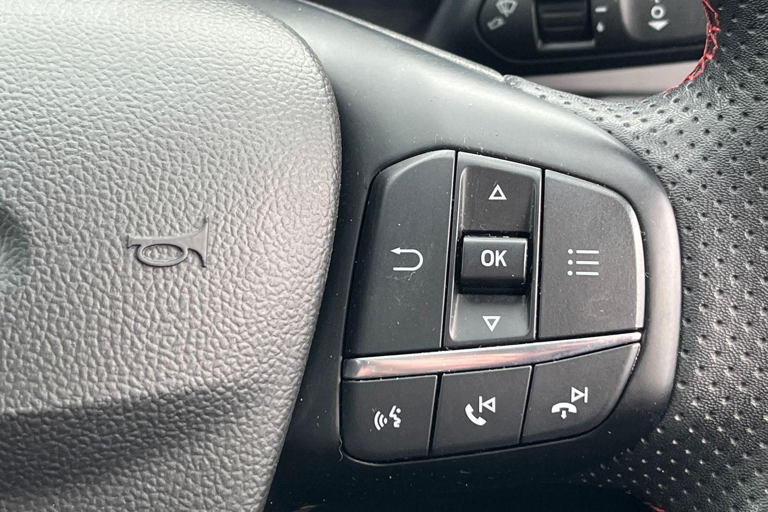 Ford KUGA Photo 38