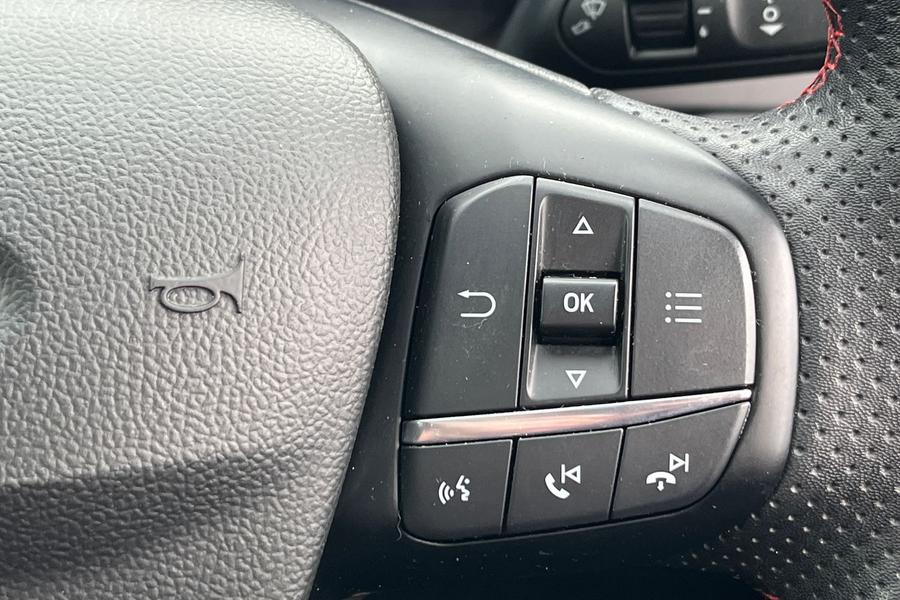 Ford KUGA Photo autoimg-5970cfd562c454f320c6d4c4ff63de672828db31.jpg
