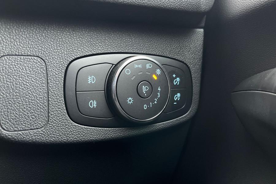 Ford FOCUS Photo autoimg-59720abbc70060e29362a61ab9068d2b1464c88e.jpg