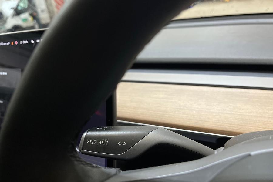 TESLA MODEL 3 Photo autoimg-5973495144cf747578c014130b9d1bdcda905e40.jpg