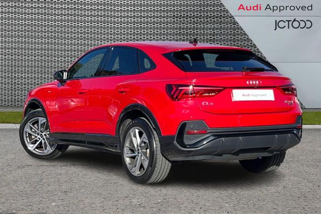 AUDI Q3 Photo 3