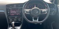 Volkswagen Golf GTI Performance Photo 14