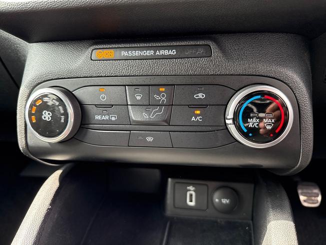 FORD Focus Photo 31
