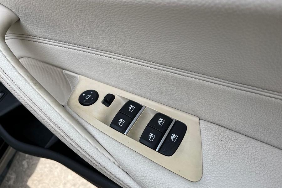 BMW 5 SERIES Photo autoimg-59783c8f448bee28475d867187e11b6761a64af7.jpg