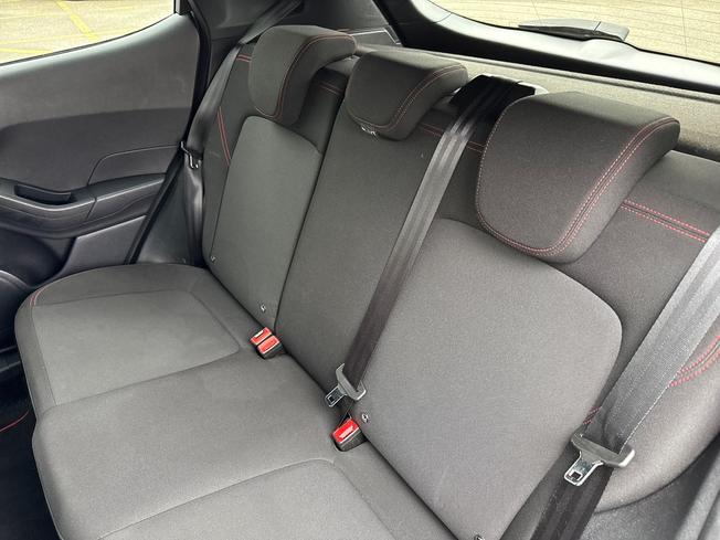FORD Fiesta Photo 23