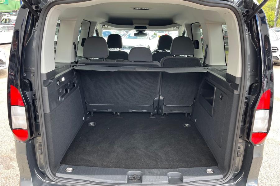 Ford TOURNEO CONNECT Photo autoimg-597ce2d833922f5ca34a47e2ab2dd5f029ae4fb7.jpg