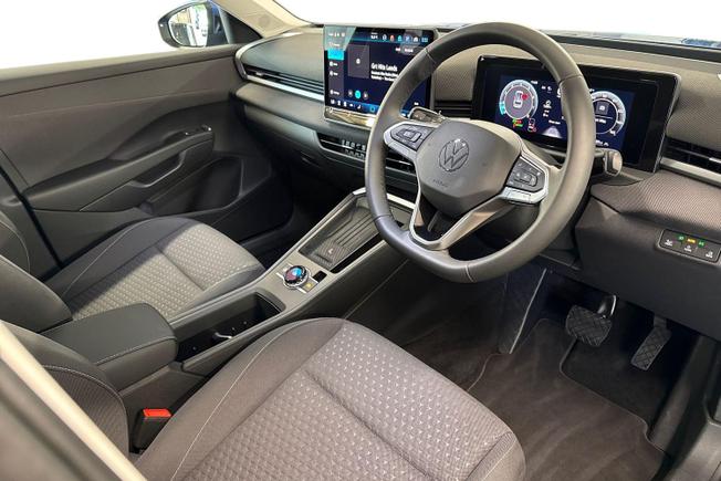 Volkswagen T-Roc Photo 6