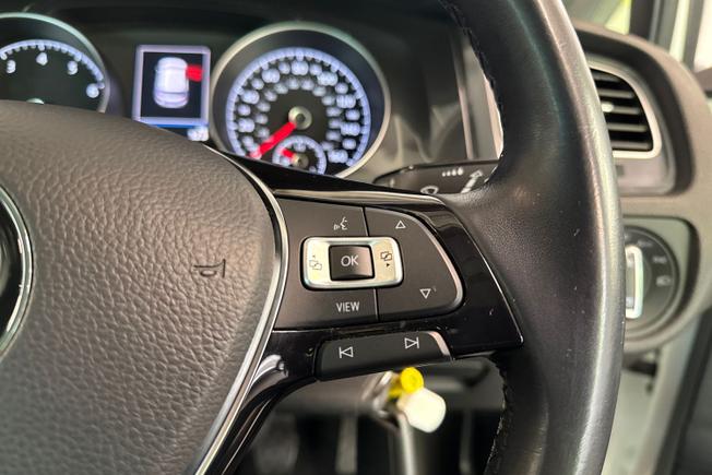 VOLKSWAGEN Golf Photo 17