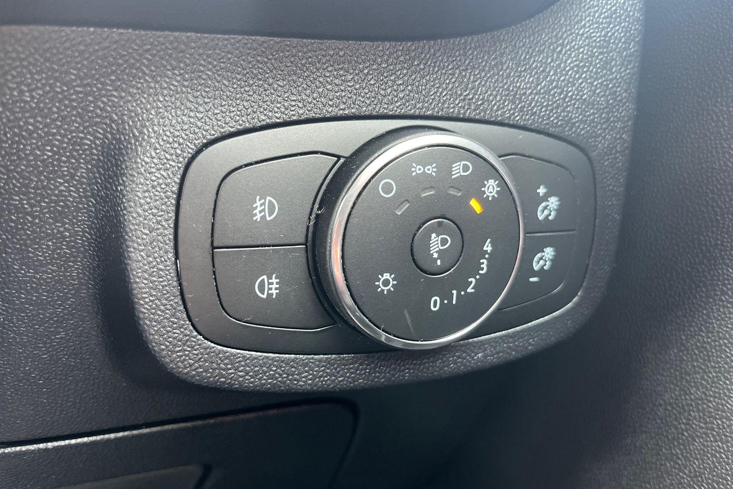 Ford FIESTA Photo 29