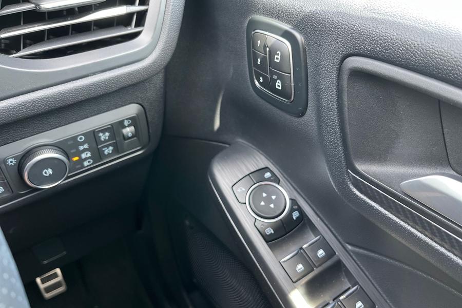Ford Kuga Photo autoimg-59880f85e068a55409a5e748e7e030aef1b5fad2.jpg