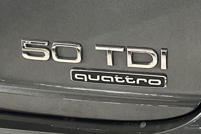 Audi Q8 Photo 36