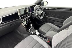 VOLKSWAGEN T-Roc Photo 2