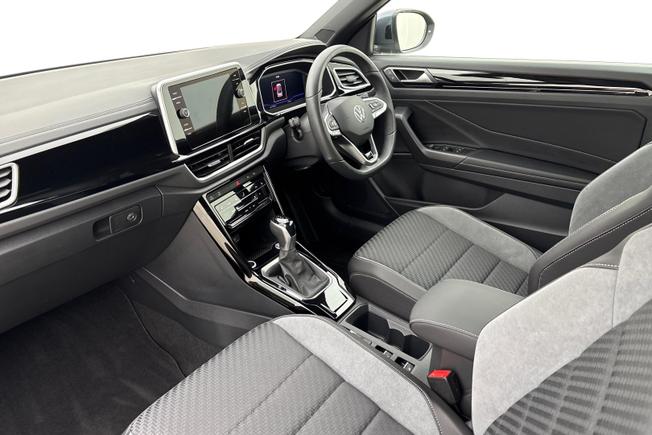 VOLKSWAGEN T-Roc Photo 2