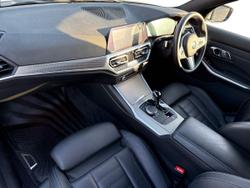 BMW 3 Series Photo 2