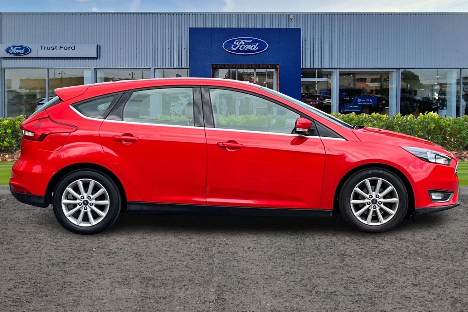 Ford FOCUS Photo 2