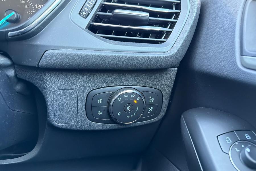 Ford FOCUS Photo autoimg-5992c7610af1ddbceff371d5f9a69c011525fef6.jpg