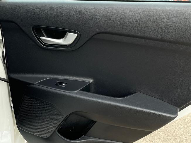 KIA Rio Photo 32